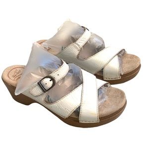 Dansko White Wedge Leather Upper/lining Sandals